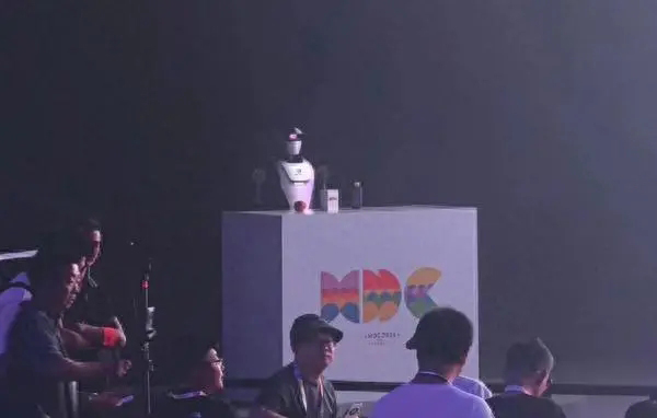 人形机器人现身2024华为开发者大会 难道有黑科技？(华为,人形,开发者,机器人,现身......)