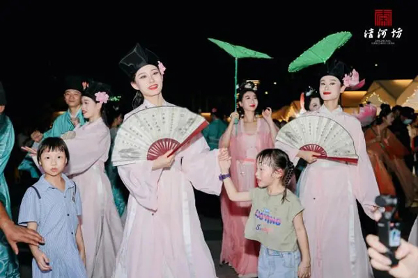 夜色与霓虹相融 国风与时尚交汇 清河坊“夏夜漫游”主题活动开启(清河,夏夜,国风,交汇,霓虹......)