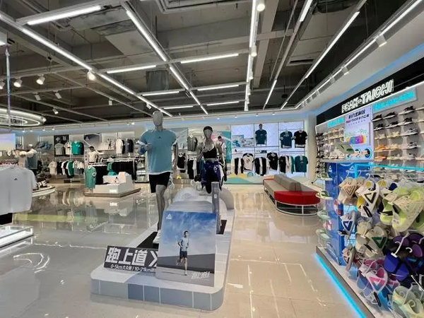 从签约到开工只用3个多月 匹克北方总部和服装生产基地项目信阳开工(开工,信阳,多月,只用,生产基地......)