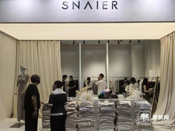 甄选秋冬优品发布！桐乡濮院“时尚军团”组团亮相上海(桐乡,甄选,组团,上海,军团......)