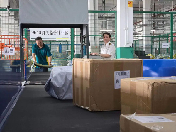 开拓出海新通道！上海海关支持邮路跨境电商出口平稳起步(邮路,出海,平稳,起步,开拓......)