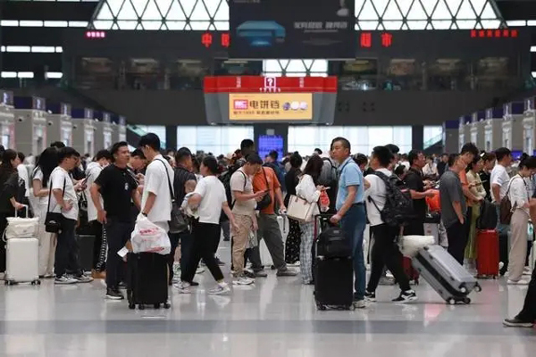 国铁集团郑州局中秋小长假运输今日启动，5天预计发送旅客347万人(万人,郑州,旅客,长假,发送......)