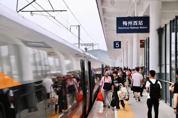 梅龙高铁开通运营，我国铁路营业里程突破16万公里(里程,高铁,运营,营业,铁路......)