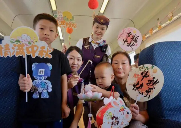 中秋假期长三角铁路发送旅客逾780万人次(旅客,中秋,假期,发送,铁路......)