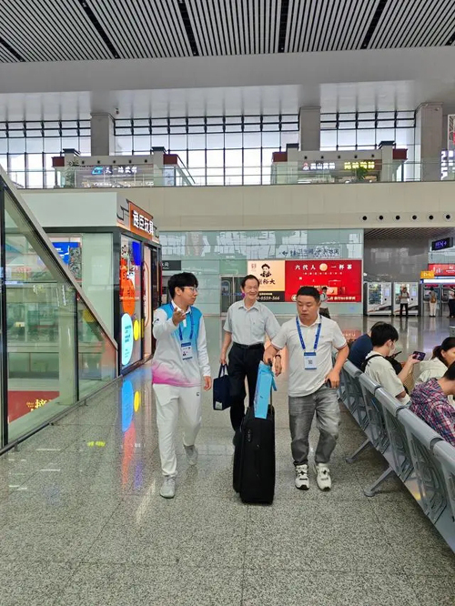 合肥多所高校320余名青年志愿者服务世界制造业大会(合肥,所高校,制造业,大会,青年......)