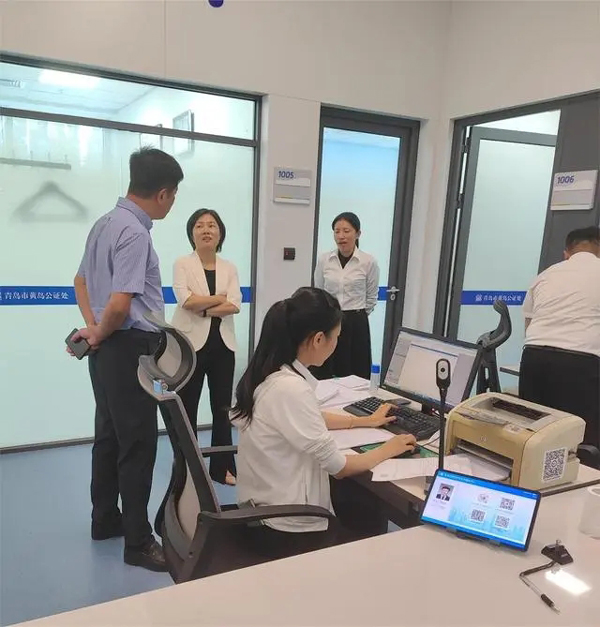 青岛西海岸新区：司法局长进大厅 优化服务提效能(司法局,青岛,长进,效能,新区......)