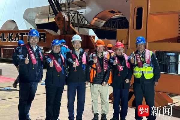 苏企闪耀——澳门首座双向八车道跨海大桥正式通车(澳门,车道,通车,双向,闪耀......)
