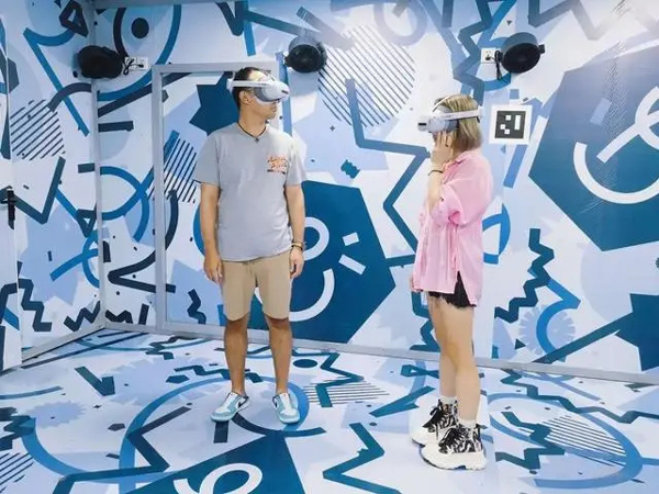 穿越“丝绸之路”，开拓宇宙领地……神奇“魔方”掉落上海国际时尚中心！(丝绸之路,魔方,领地,掉落,上海国际......)