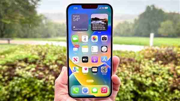 苹果A18高性价比！iPhone SE 4渲染图出炉（渲染.高性价比.出炉）
