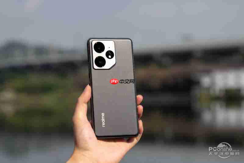 realme 新机配置曝光：或搭载天玑 9500e/ 骁龙 8 Gen5 处理器（搭载.新机.处理器）