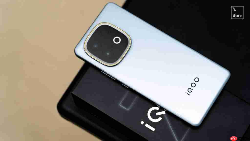  真我 realme 手机全球累计出货量突破 3 亿台，7 年实现跨越式增长 