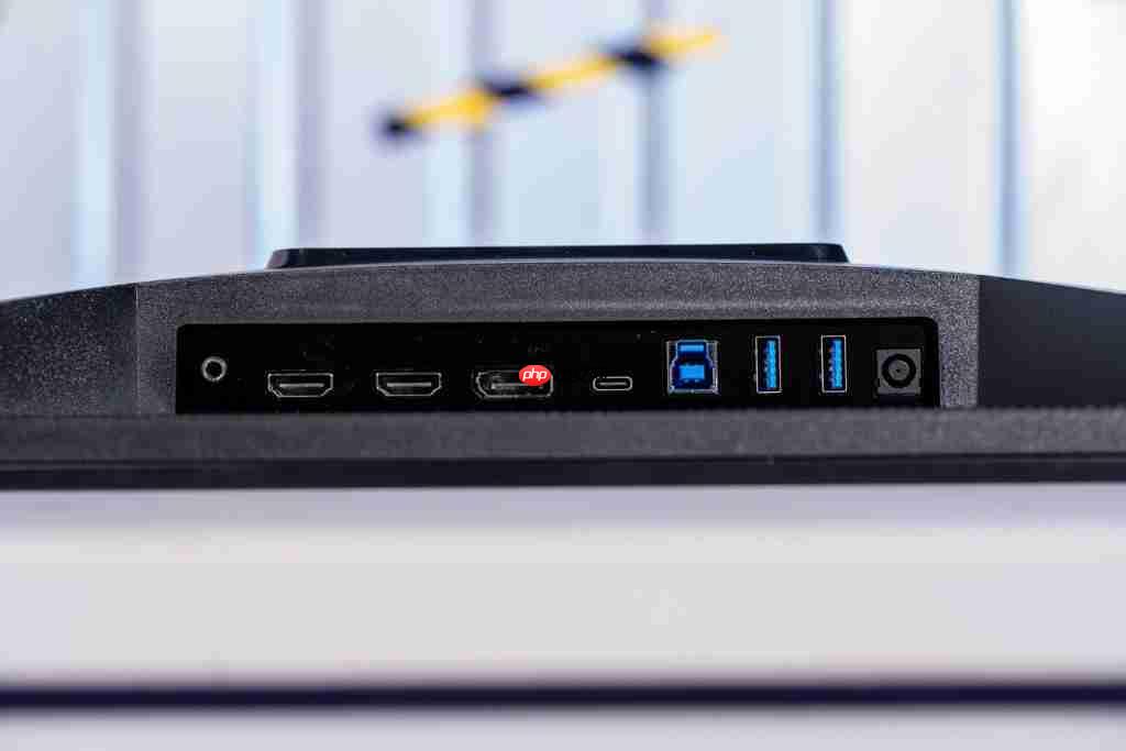 技嘉 MO27Q28G 显示器评测:第四代 OLED 电竞旗舰,高画质高刷新体验