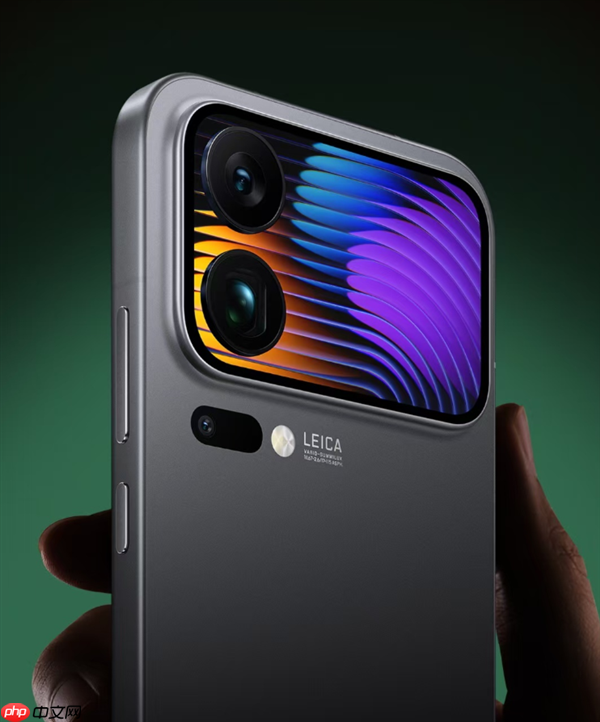小米最强小直屏!小米17 Pro搭载徕卡三摄:首次加入潜望长焦