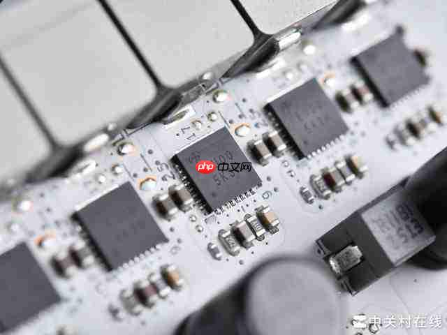  布局优化升级 WIFI7 华硕 B850 重炮手白色版主板评测 